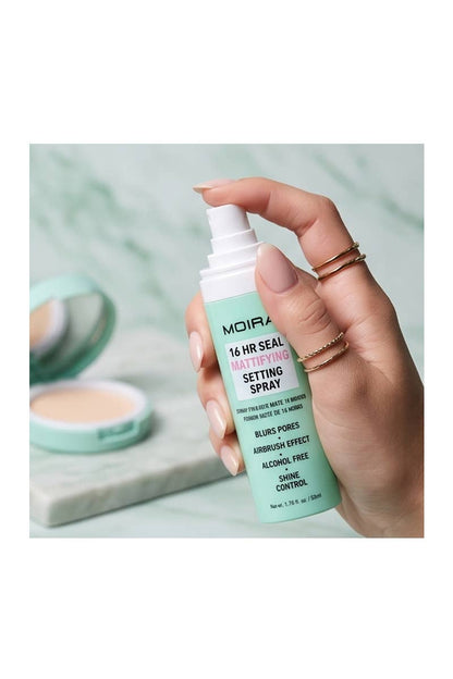 16HR Mattifying Setting Spray