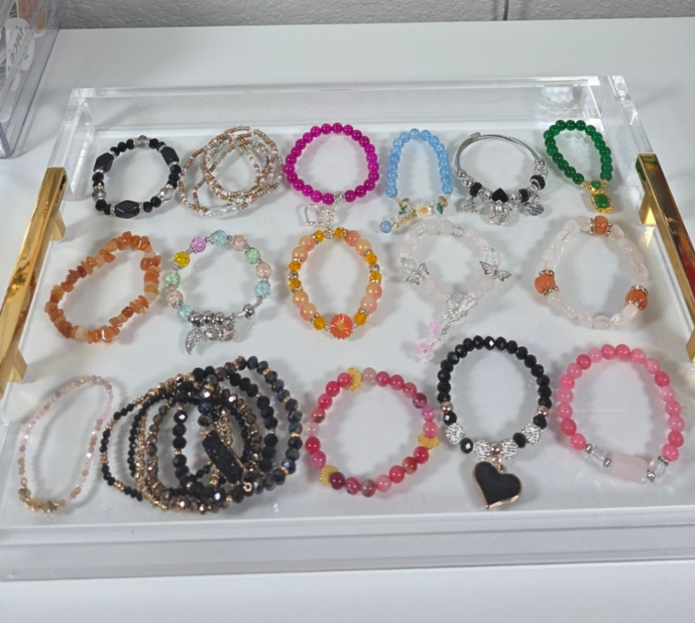 Bracelet Scoops!