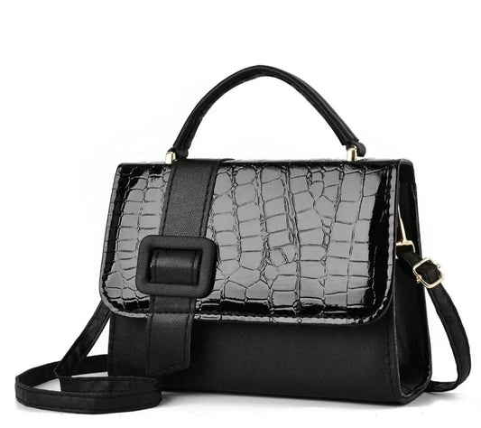 The Cynthia Purse (3 Colors)