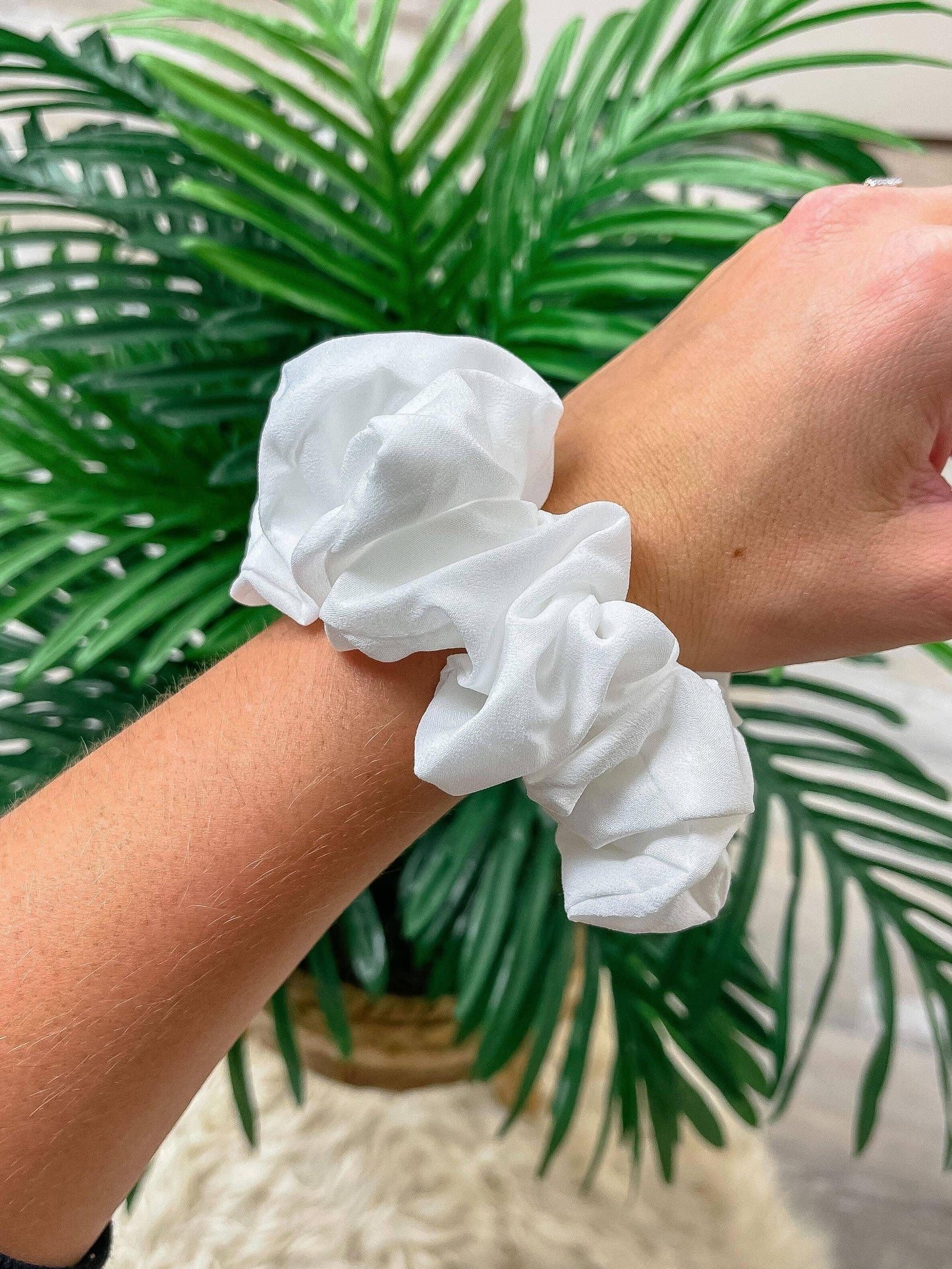 Large Scrunchie - White